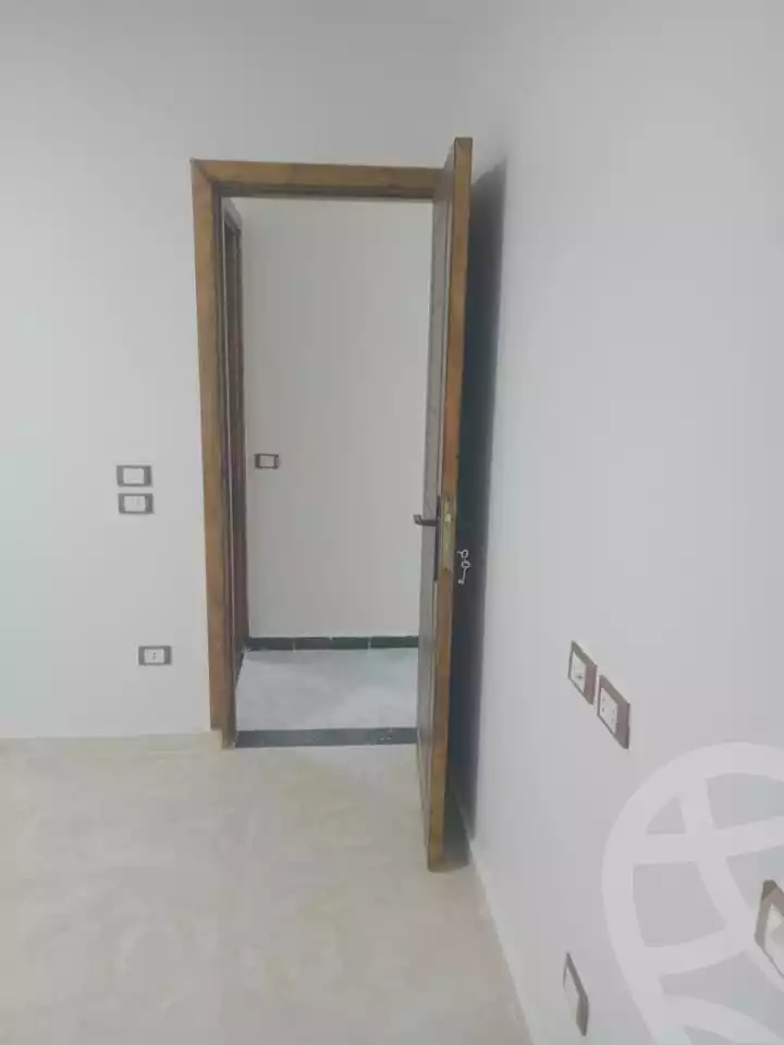https://aqarmap.com.eg/ar/listing/5429554-for-rent-cairo-mokattam-lhdb-l-ly-shareaa-9