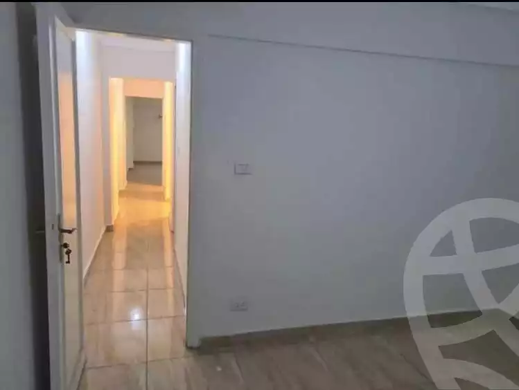 https://aqarmap.com.eg/en/listing/5433824-for-sale-alexandria-ganaklis-shr-mrtdy-bsh