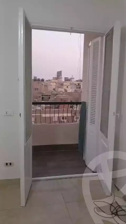 https://aqarmap.com.eg/ar/listing/5441199-for-sale-cairo-el-mohandesen-meet-oqbah-abd-el-aziz-gawish-st