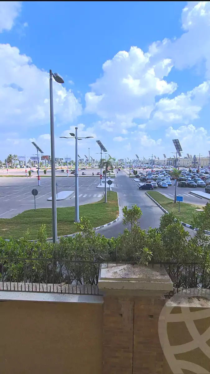 https://aqarmap.com.eg/ar/listing/5062938-for-sale-alexandria-cairo-alexandria-desert-road-compounds-merosa