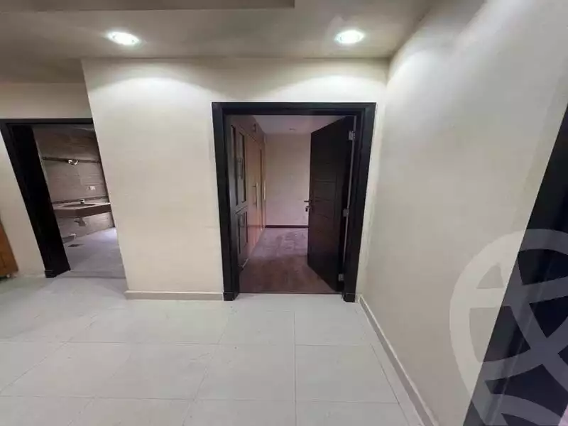 https://aqarmap.com.eg/ar/listing/5448226-for-sale-cairo-el-sheikh-zayed-city-compounds-dh-drys