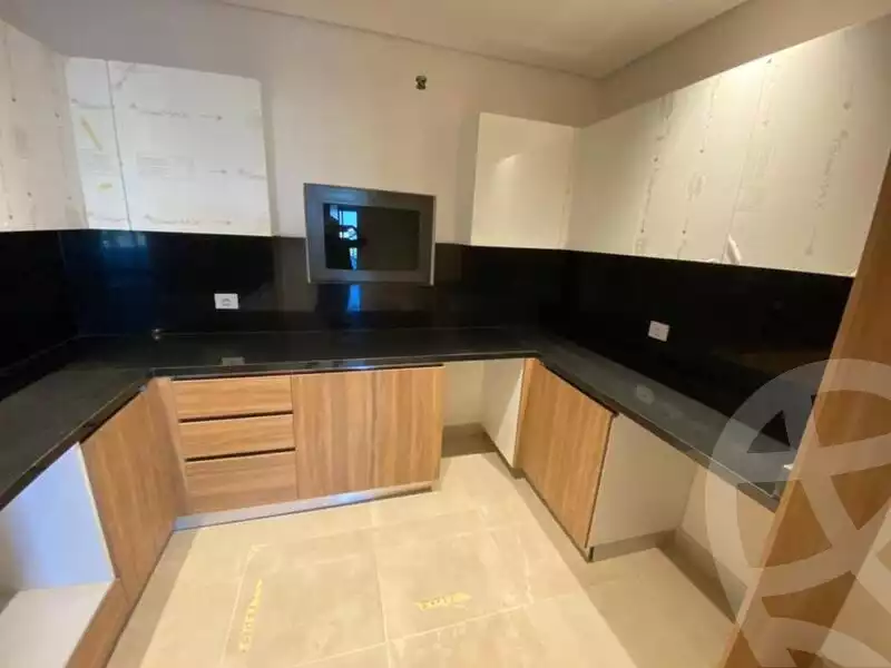 https://aqarmap.com.eg/ar/listing/5449893-for-sale-cairo-el-sheikh-zayed-city-compounds-zyd-wr-llttwyr-park-towers-zed-el-sheikh-zayed-compound
