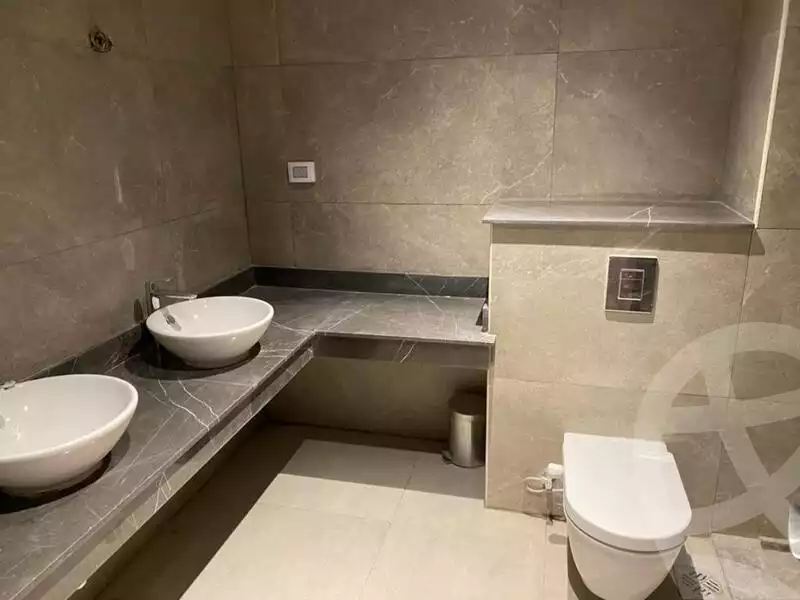 https://aqarmap.com.eg/ar/listing/5449893-for-sale-cairo-el-sheikh-zayed-city-compounds-zyd-wr-llttwyr-park-towers-zed-el-sheikh-zayed-compound