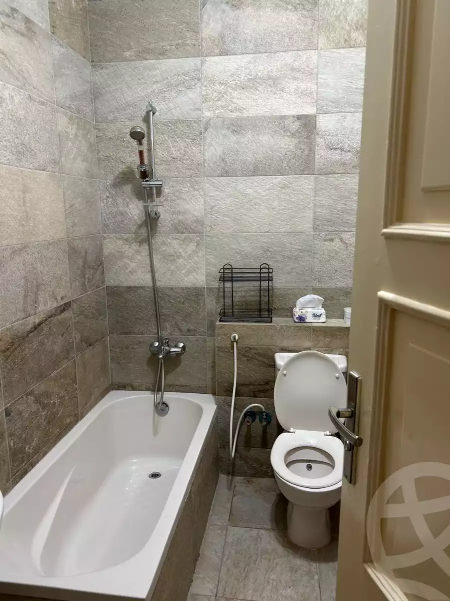 https://aqarmap.com.eg/en/listing/5454998-for-rent-cairo-el-sheikh-zayed-city-compounds-continental-residence
