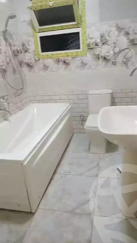 https://aqarmap.com.eg/en/listing/5457929-for-sale-cairo-faisal-kafr-tohormos-queen-nazli-st