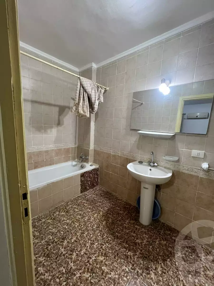 https://aqarmap.com.eg/en/listing/5459974-for-rent-cairo-new-cairo-lrhb-city