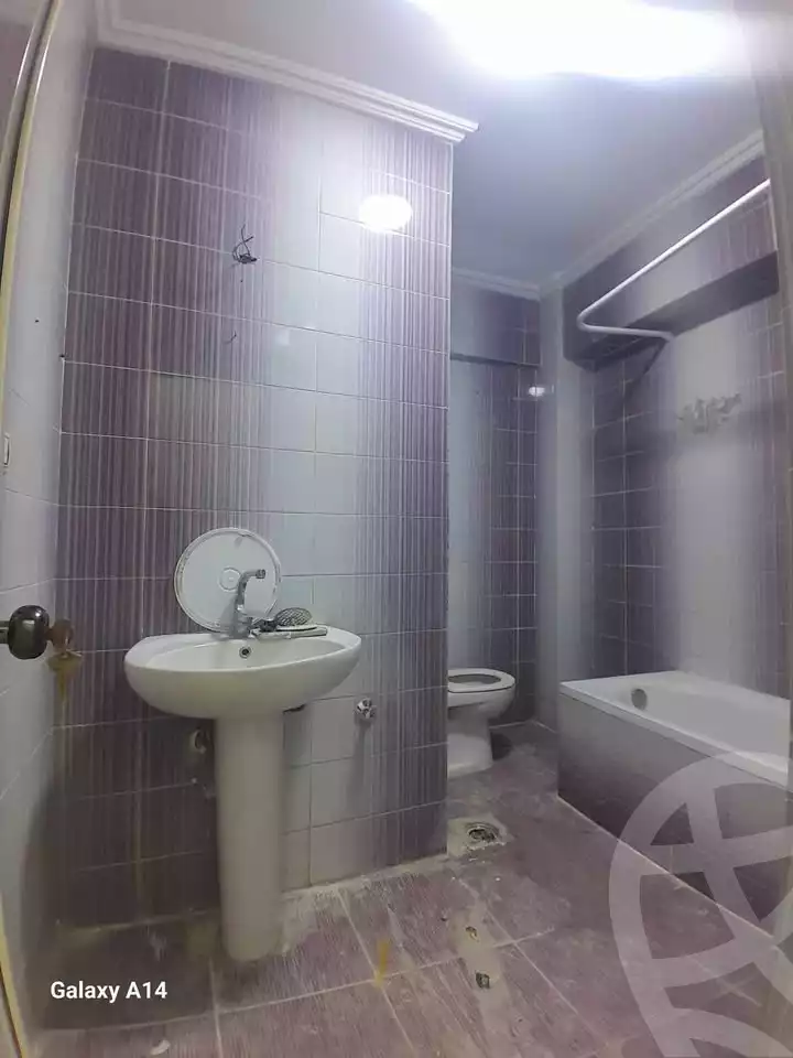 https://aqarmap.com.eg/ar/listing/5461303-for-sale-alexandria-el-asafra-shr-45