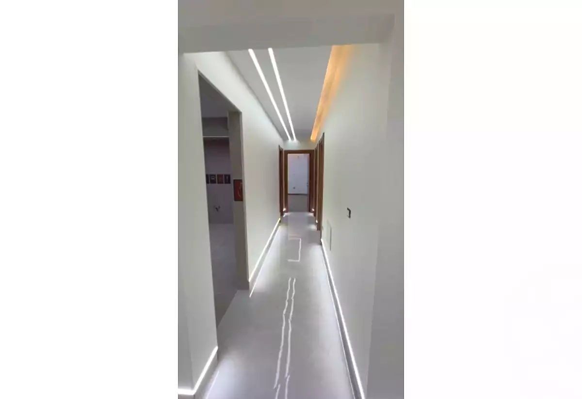 https://aqarmap.com.eg/ar/listing/5463173-for-sale-cairo-el-sheikh-zayed-city-compounds-el-khamayel