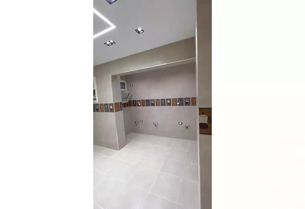 https://aqarmap.com.eg/ar/listing/5463173-for-sale-cairo-el-sheikh-zayed-city-compounds-el-khamayel