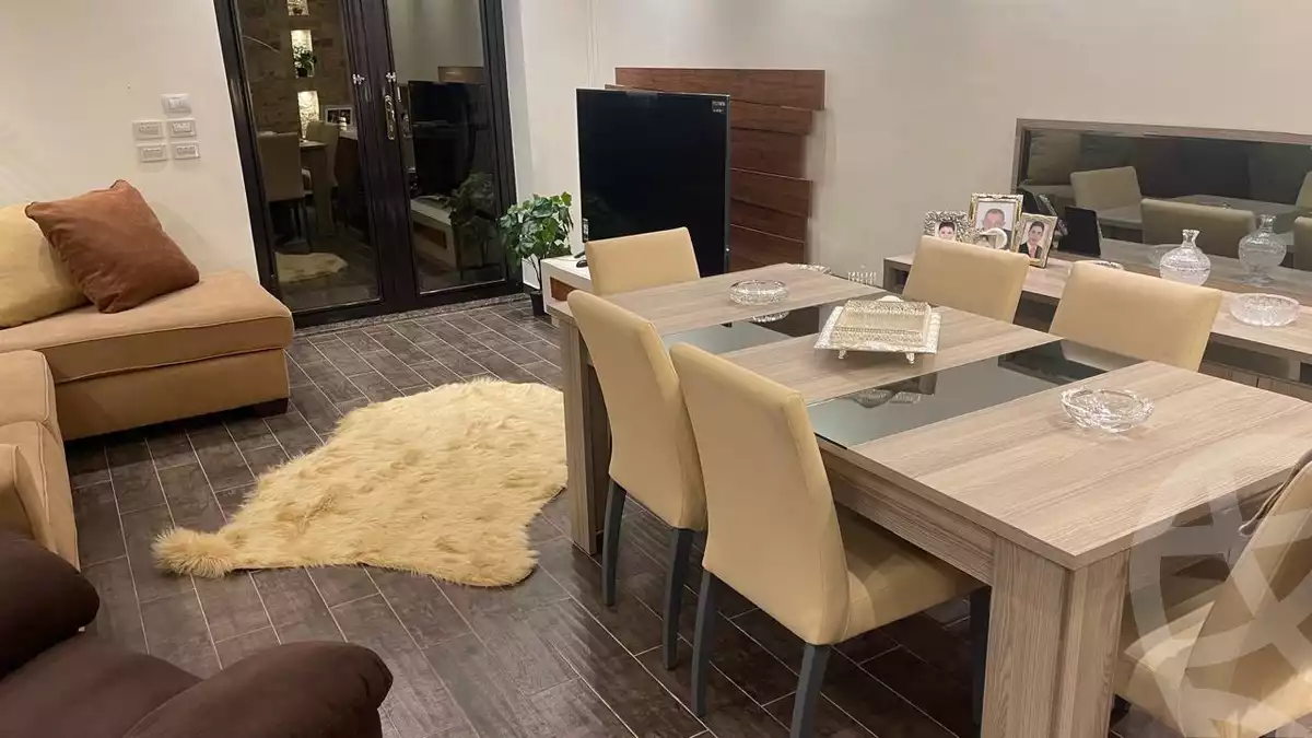 https://aqarmap.com.eg/en/listing/5463771-for-sale-cairo-new-cairo-lrhb-city-phase-5-talaat-mostafa-st