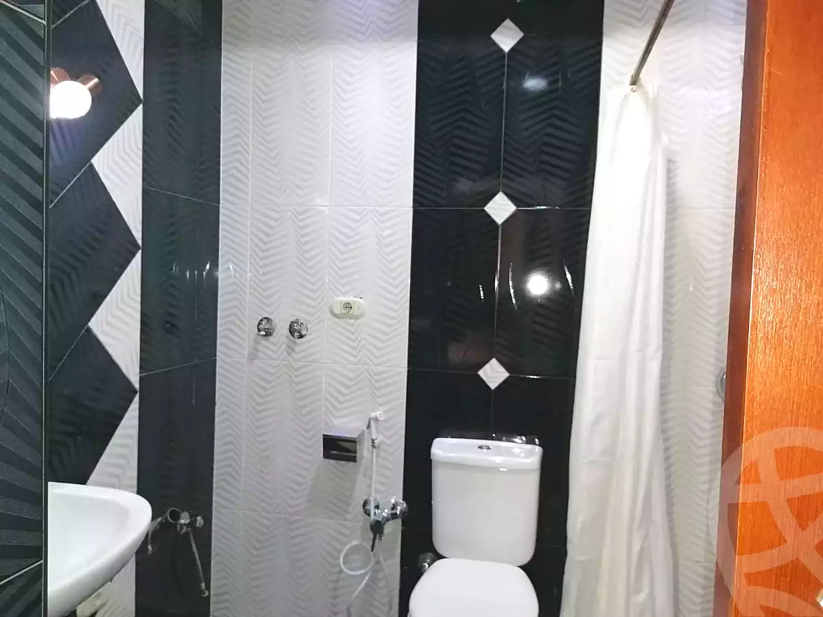https://aqarmap.com.eg/ar/listing/5468479-for-rent-cairo-new-cairo-90th-street-south-teseen-st