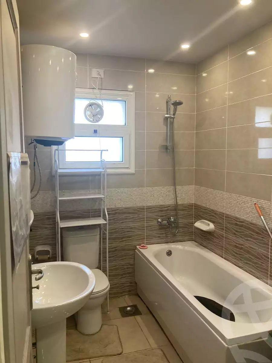 https://aqarmap.com.eg/en/listing/5468915-for-sale-cairo-new-cairo-lrhb-city-mtdd-lrhb-phase-7