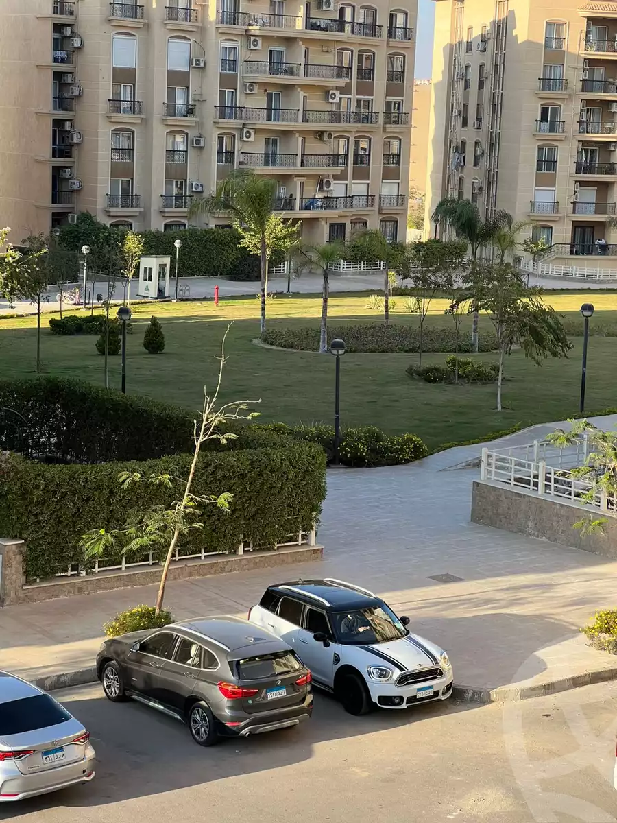 https://aqarmap.com.eg/en/listing/5472341-for-sale-cairo-new-cairo-lrhb-city-mtdd-lrhb-phase-9