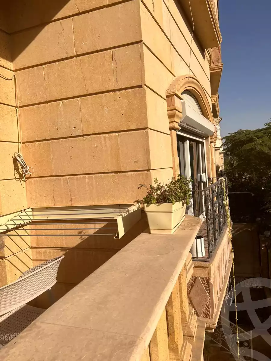 https://aqarmap.com.eg/ar/listing/5483379-for-sale-cairo-new-cairo-first-settlement-mhwr-mstfy-kml