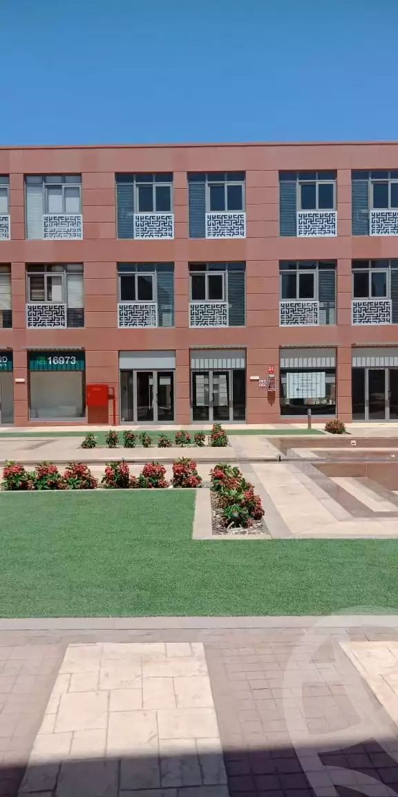 https://aqarmap.com.eg/en/listing/5491155-for-sale-cairo-el-sheikh-zayed-city-compounds-the-courtyard-mall-dorra
