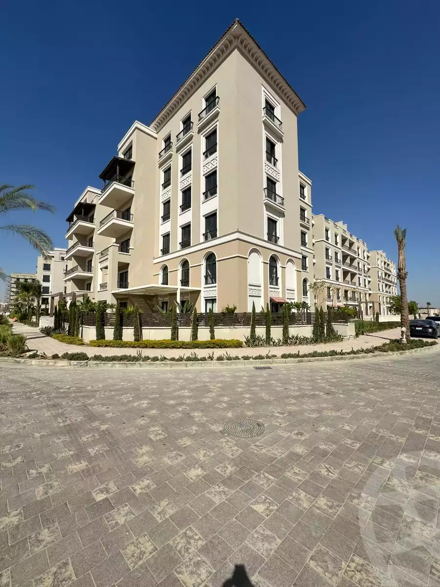 https://aqarmap.com.eg/en/listing/5491461-for-sale-cairo-el-sheikh-zayed-city-compounds-kmbwnd-fyldj-wyst-dr-llttwyr