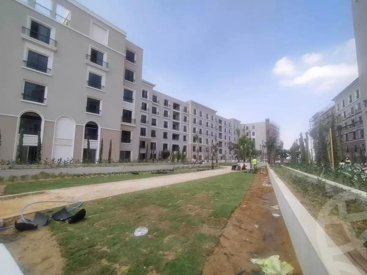 https://aqarmap.com.eg/en/listing/5491854-for-sale-cairo-el-sheikh-zayed-city-compounds-kmbwnd-fyldj-wyst-dr-llttwyr