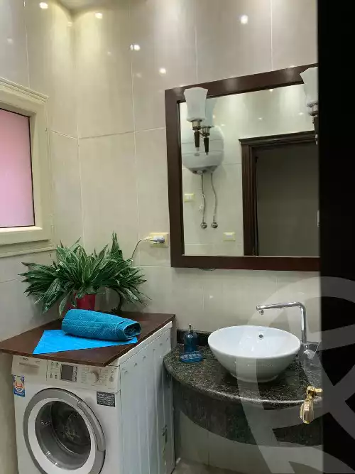 https://aqarmap.com.eg/en/listing/5496701-for-sale-cairo-new-cairo-sharq-el-akadamiya-abdelhamid-younes-st