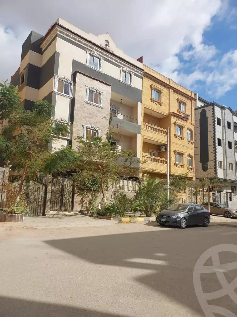 https://aqarmap.com.eg/en/listing/5502161-for-sale-cairo-6th-of-october-hadaeq-october-tryq-hmd-zwyl