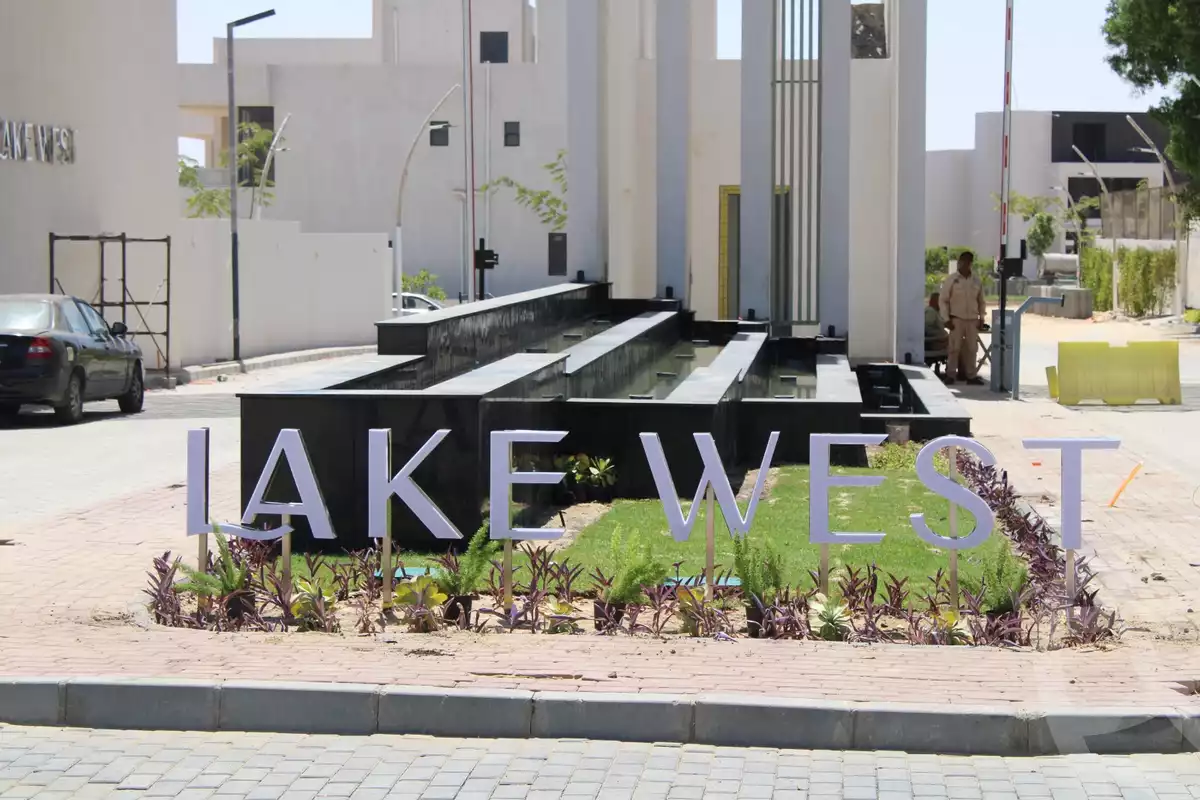 https://aqarmap.com.eg/en/listing/5507403-for-sale-cairo-el-sheikh-zayed-city-lshykh-zyd-ljdyd-lake-west-2-cairo-capital