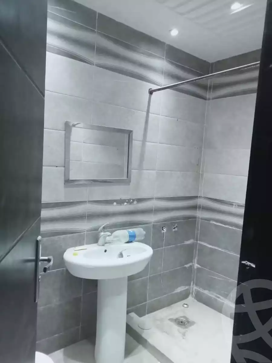 https://aqarmap.com.eg/en/listing/5508381-for-sale-cairo-helwan-hadayek-helwan-el-eshrein-st