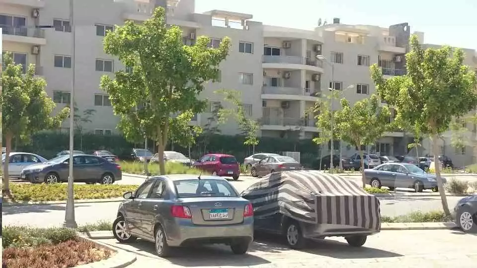 https://aqarmap.com.eg/en/listing/6086419-for-rent-cairo-el-sheikh-zayed-city-compounds-dh-drys