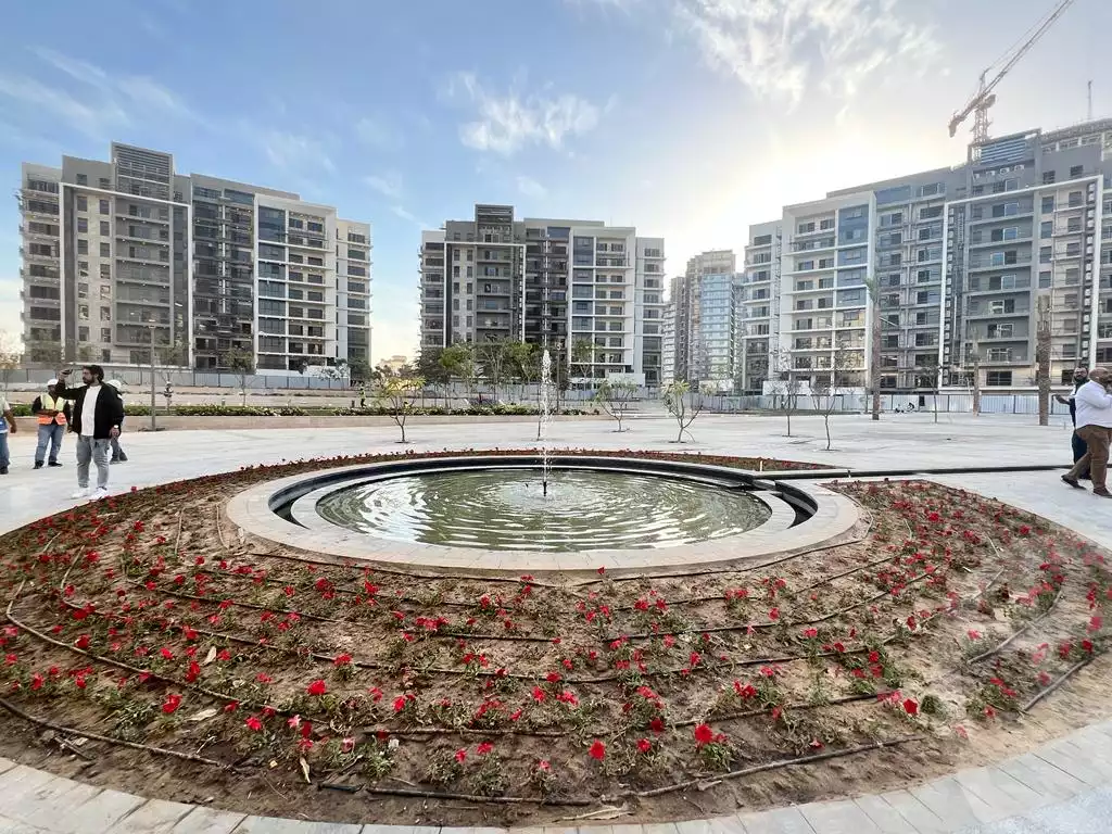 https://aqarmap.com.eg/ar/listing/5516401-for-sale-cairo-el-sheikh-zayed-city-compounds-zyd-wr-llttwyr-z-tower