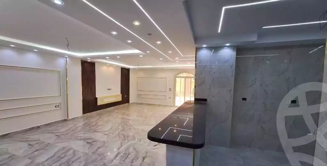 https://aqarmap.com.eg/en/listing/5521805-for-sale-cairo-6th-of-october-el-ahyaa-neighborhood-2nd-divided-from-al-kafrawei-st
