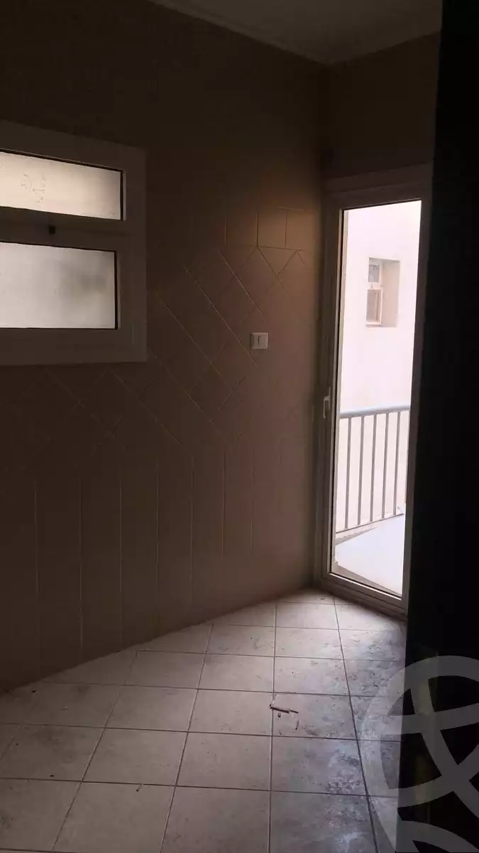 https://aqarmap.com.eg/en/listing/5528642-for-sale-cairo-el-sheikh-zayed-city-compounds-dh-drys