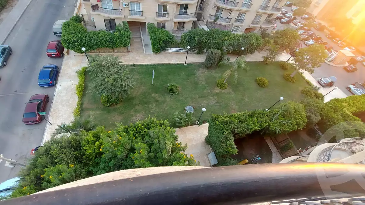 https://aqarmap.com.eg/en/listing/5540170-for-sale-cairo-new-cairo-lrhb-city-phase-8