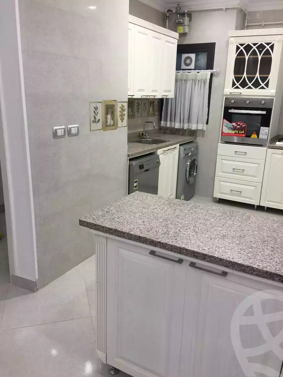 https://aqarmap.com.eg/ar/listing/5544533-for-rent-cairo-el-sheikh-zayed-city-compounds-kmbwnd-wyst-twn-swdyk