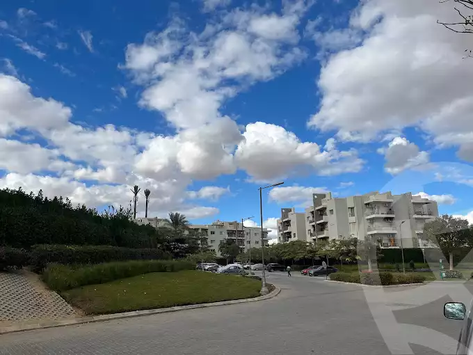 https://aqarmap.com.eg/en/listing/5550716-for-rent-cairo-el-sheikh-zayed-city-compounds-dh-drys