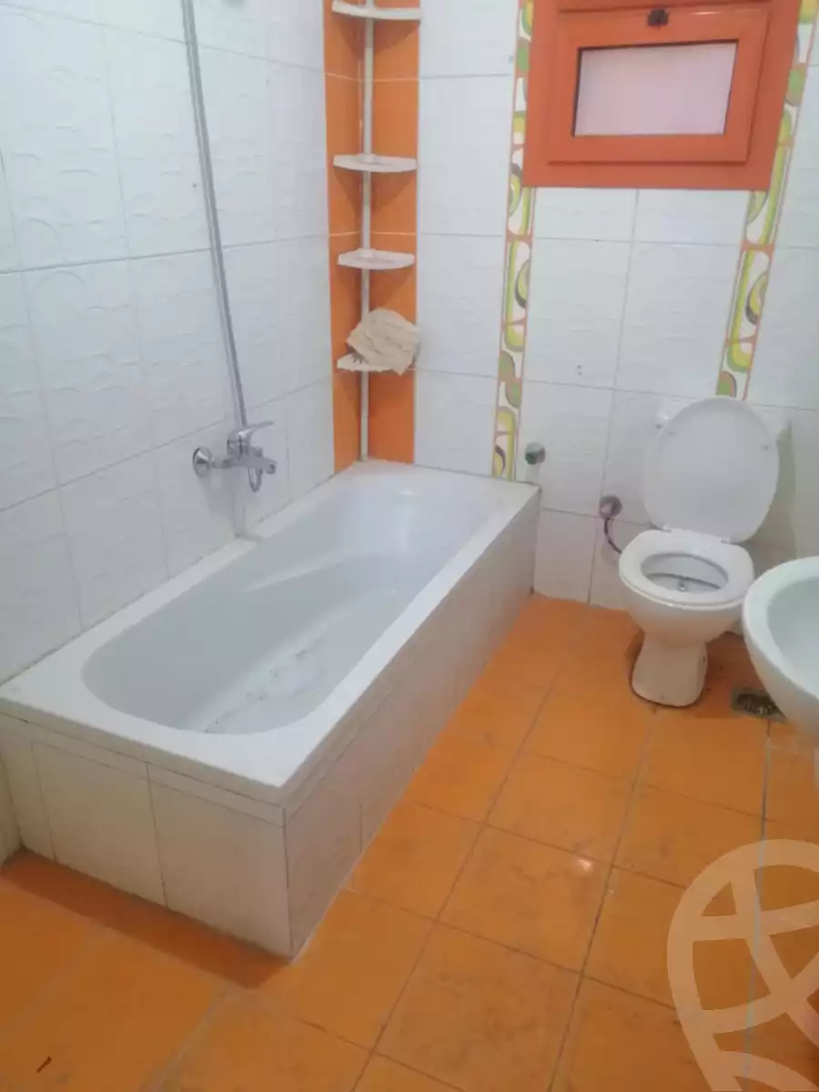 https://aqarmap.com.eg/ar/listing/5558946-for-rent-cairo-6th-of-october-el-ahyaa-neighborhood-4th-neighborhood-5
