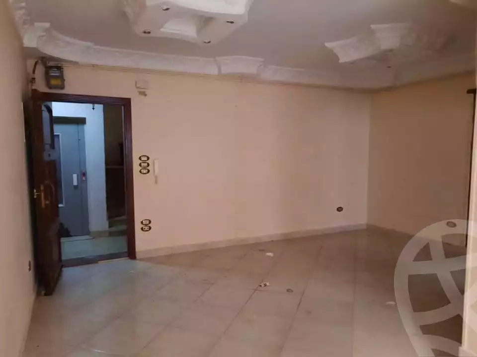 https://aqarmap.com.eg/ar/listing/5562140-for-sale-cairo-mokattam-lhdb-l-ly-shareaa-9