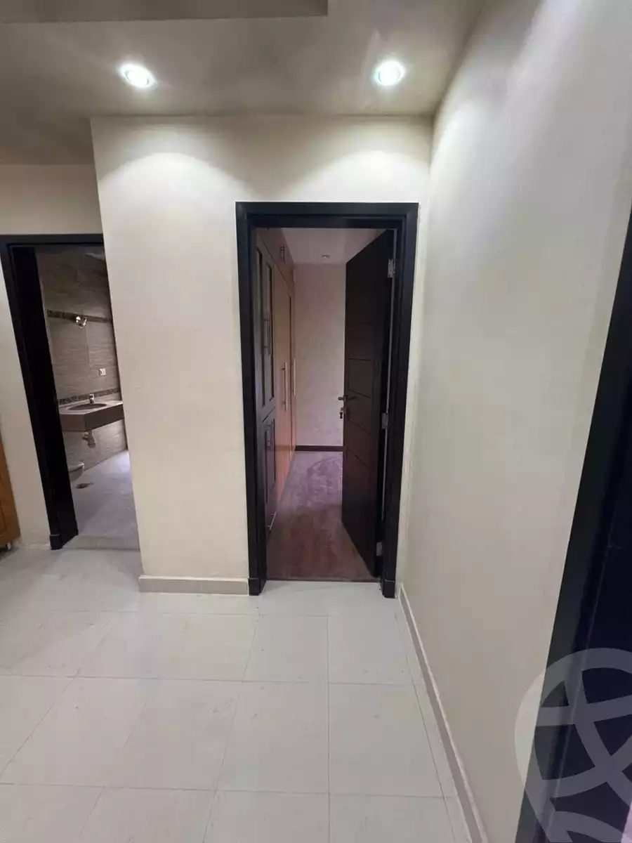 https://aqarmap.com.eg/en/listing/5562893-for-rent-cairo-el-sheikh-zayed-city-compounds-dh-drys