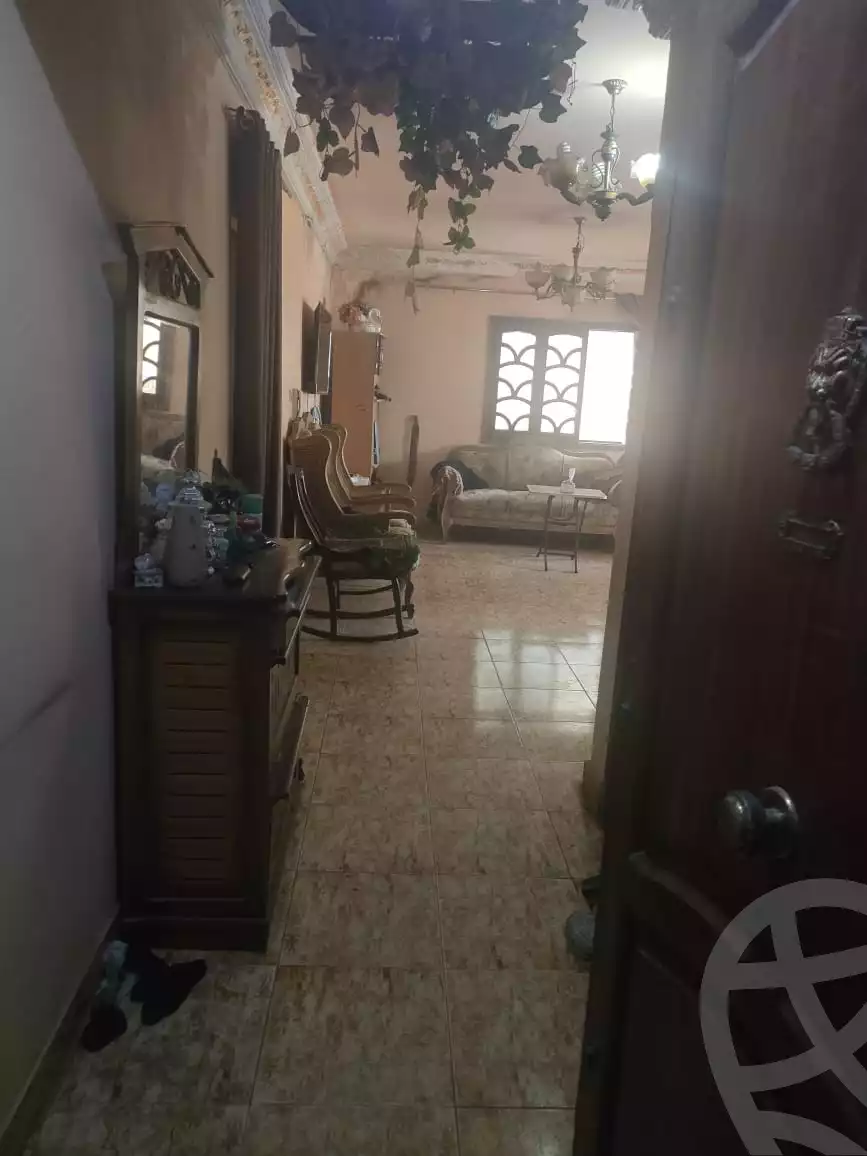 https://aqarmap.com.eg/en/listing/5573529-for-sale-qalyubia-shubra-el-khaima-shubra-el-khaima-city-hamis-st