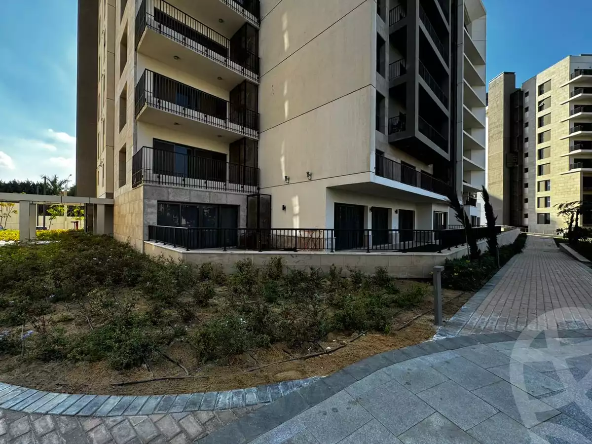 https://aqarmap.com.eg/en/listing/5575935-for-sale-cairo-el-sheikh-zayed-city-compounds-zyd-wr-llttwyr-park-towers-zed-el-sheikh-zayed-compound