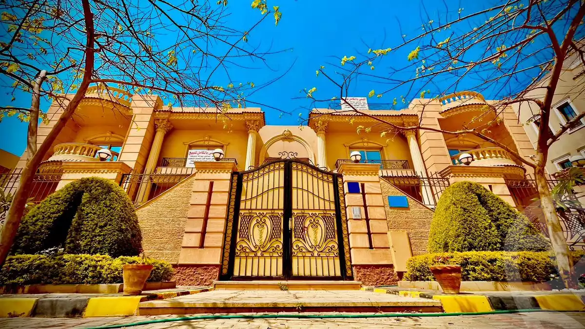https://aqarmap.com.eg/en/listing/5576809-for-sale-cairo-new-cairo-gharb-el-golf-alaa-elsaadany-st