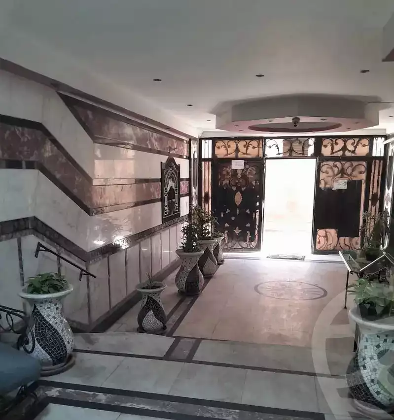 https://aqarmap.com.eg/en/listing/5577328-for-rent-alexandria-shds