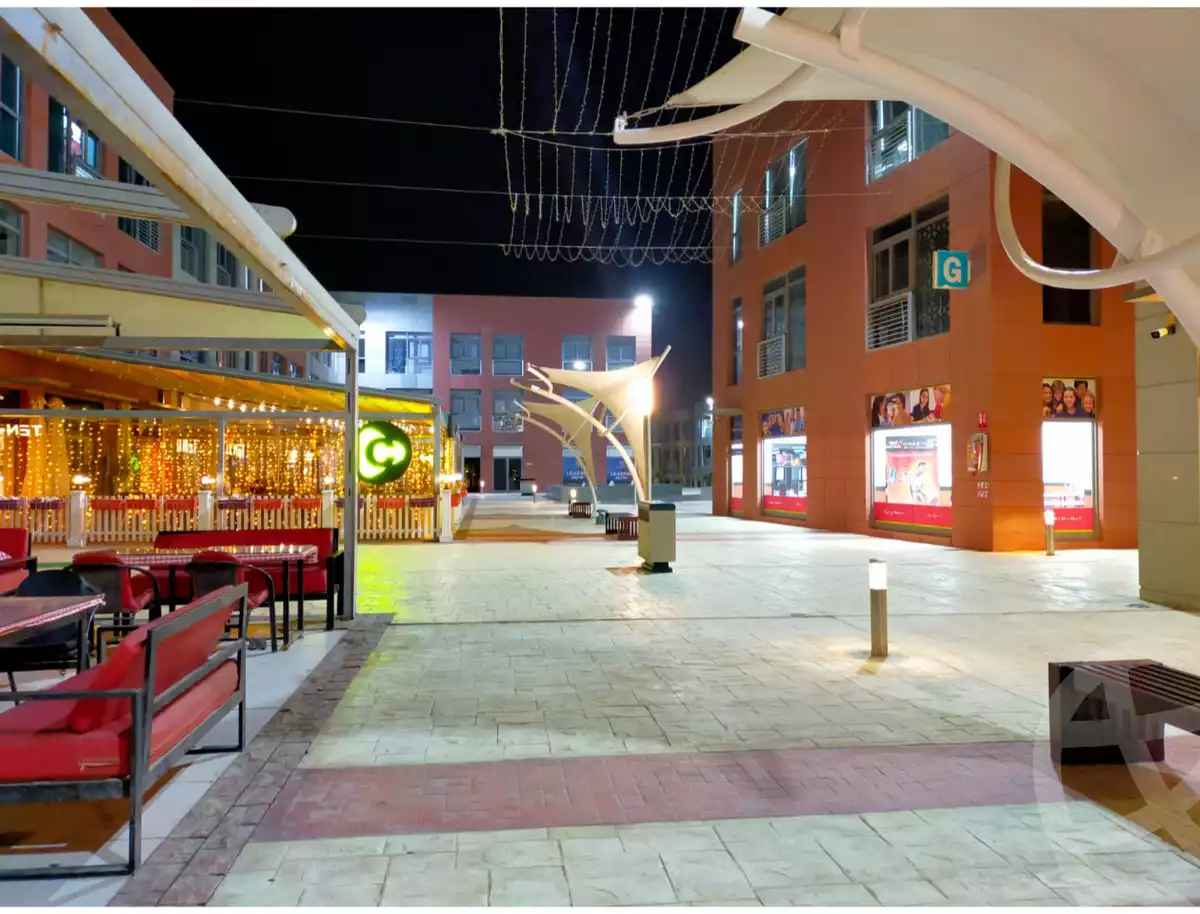https://aqarmap.com.eg/ar/listing/5591430-for-sale-cairo-el-sheikh-zayed-city-compounds-the-courtyard-mall-dorra