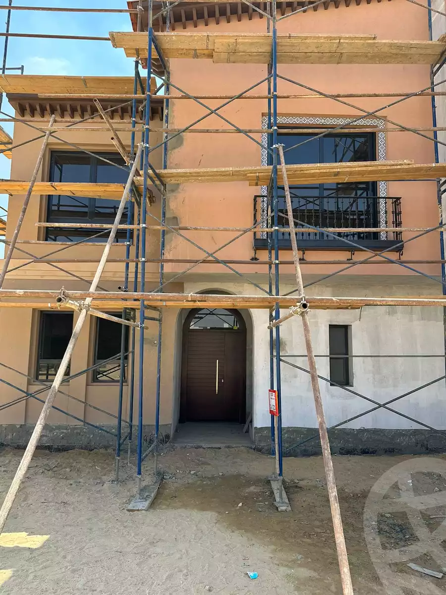 https://aqarmap.com.eg/en/listing/5593597-for-sale-cairo-el-sheikh-zayed-city-compounds-kmbwnd-fyldj-wyst-dr-llttwyr