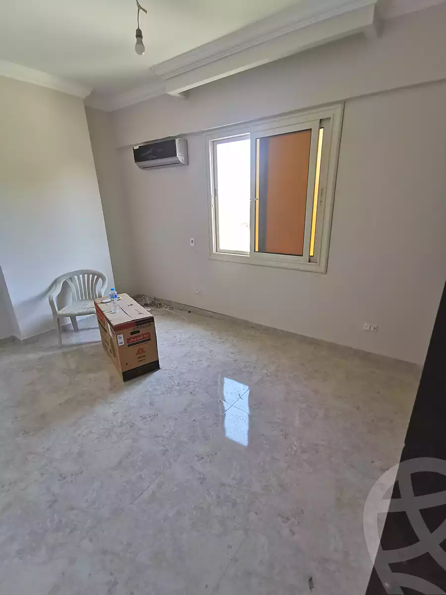 https://aqarmap.com.eg/en/listing/5592798-for-sale-cairo-el-shorouk-lhy-lthlth-shrq-neighbourhood-6-ahmed-farid-st