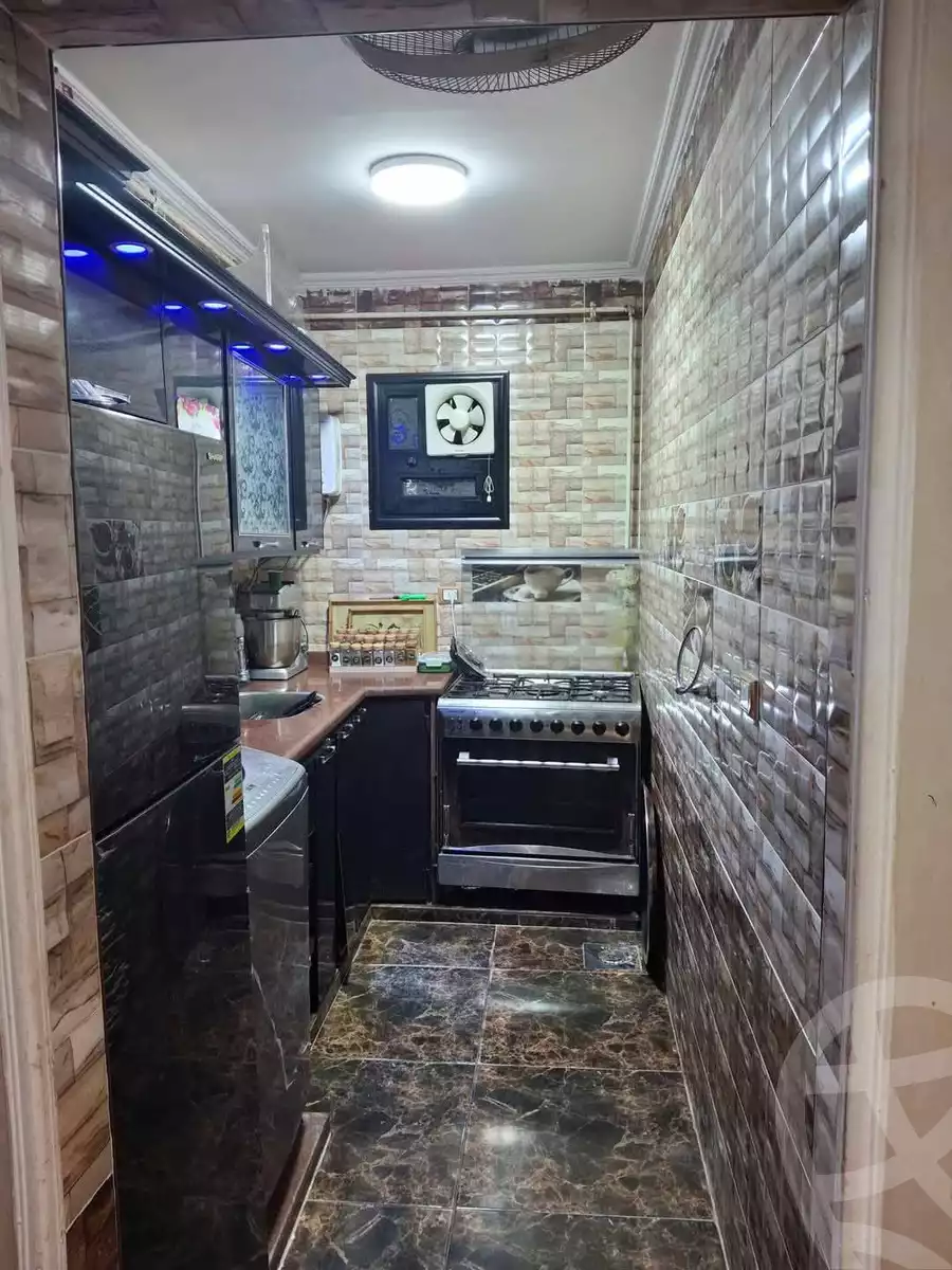 https://aqarmap.com.eg/ar/listing/5907478-for-sale-alexandria-l-jmy-lbytsh-qased-kareem-st