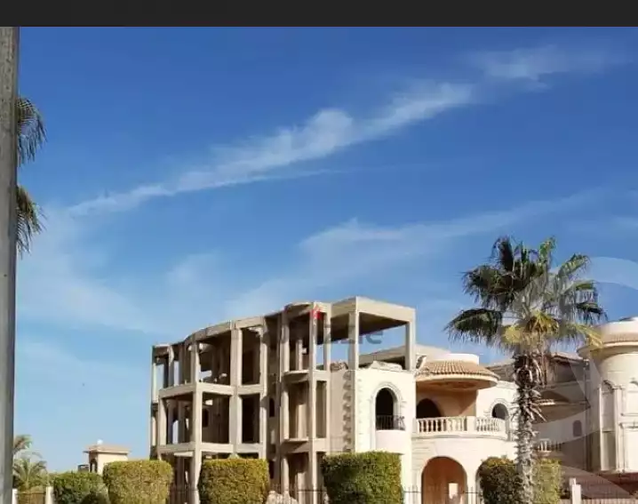 https://aqarmap.com.eg/en/listing/5916135-for-sale-cairo-el-shorouk-compounds-daheyet-el-nakheel