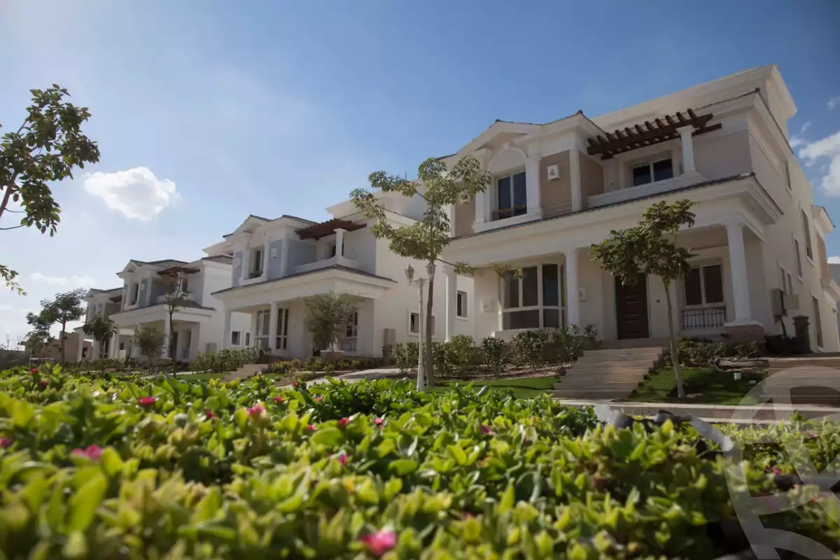 https://aqarmap.com.eg/ar/listing/5603710-for-sale-cairo-new-cairo-compounds-mountain-view1-1-compound
