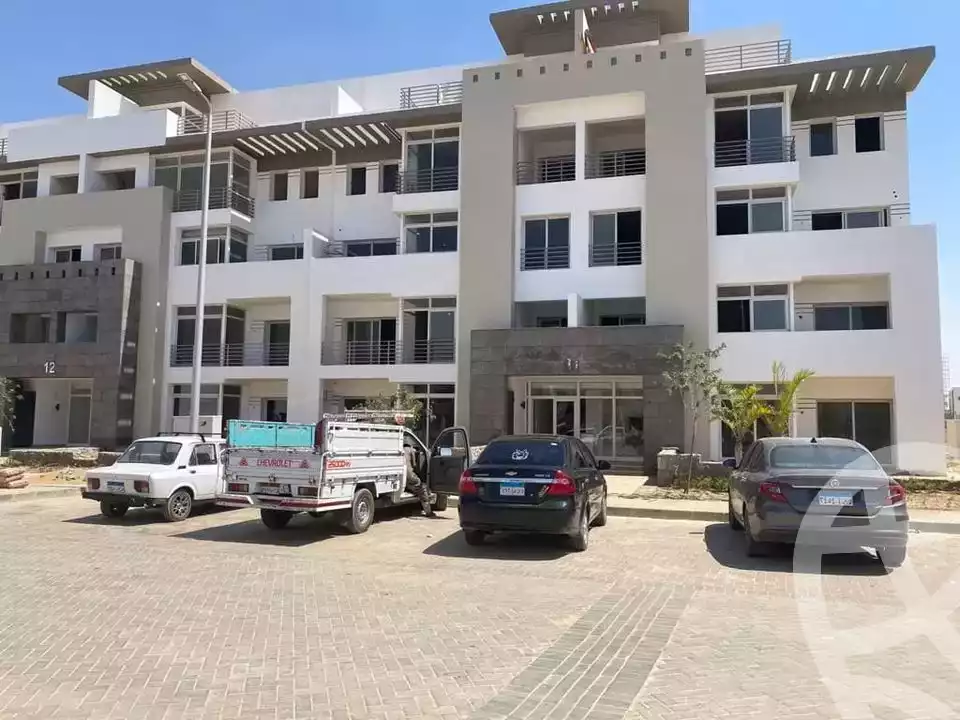 https://aqarmap.com.eg/en/listing/5607782-for-sale-cairo-new-cairo-compounds-hyde-park-parkway-hyde-park-compound