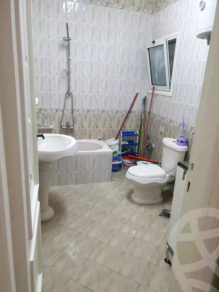 https://aqarmap.com.eg/ar/listing/5608657-for-rent-alexandria-el-montazah
