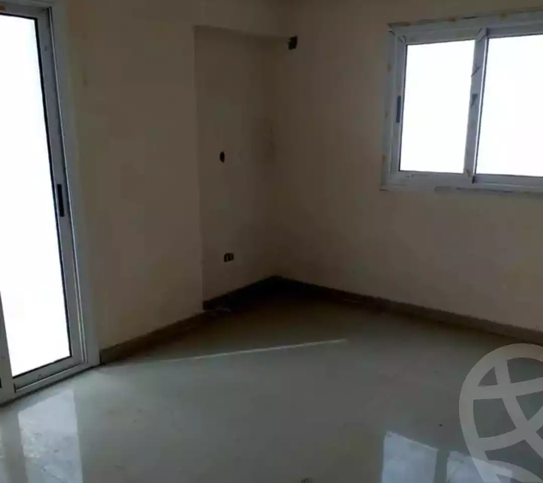 https://aqarmap.com.eg/en/listing/5615314-for-sale-alexandria-ganaklis-shr-mrtdy-bsh