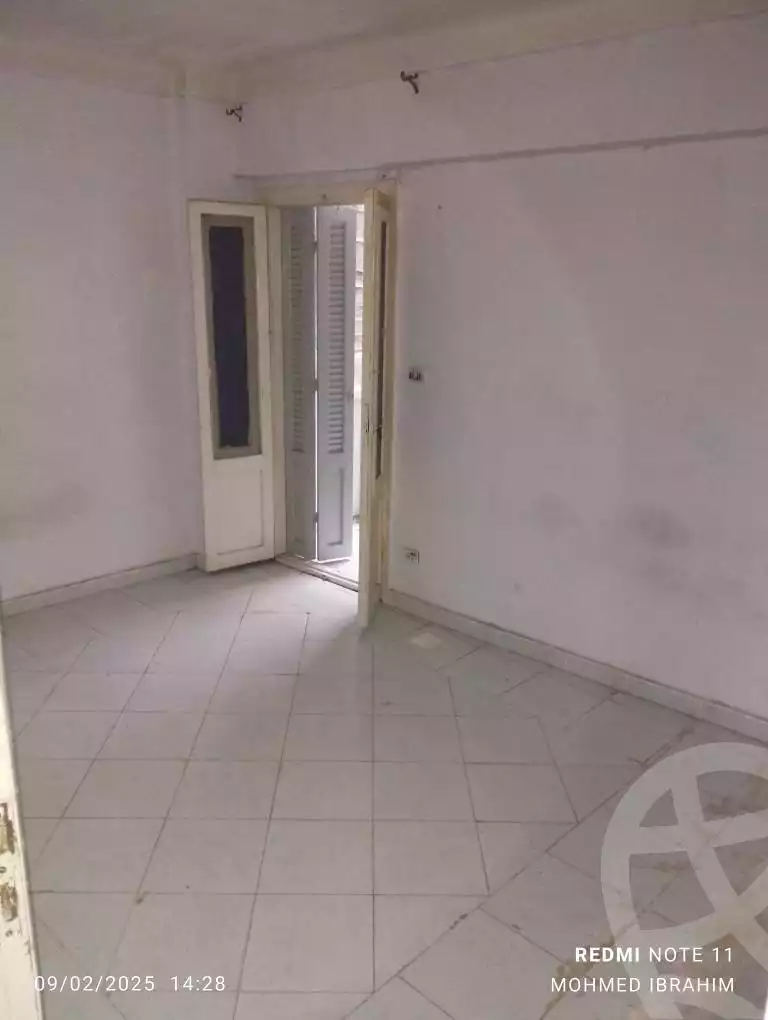 https://aqarmap.com.eg/ar/listing/5615868-for-rent-alexandria-el-hanouvel-amr-ibn-el-aas-st