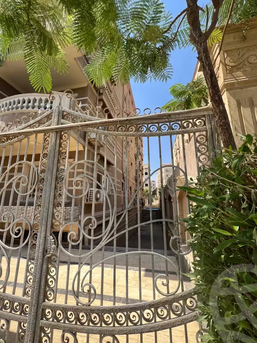 https://aqarmap.com.eg/en/listing/5616069-for-sale-cairo-new-cairo-gharb-arabila-doctor-hani-maher-st